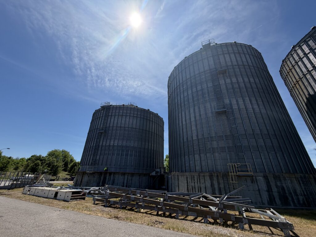 Silos at 706 South 6th Avenue